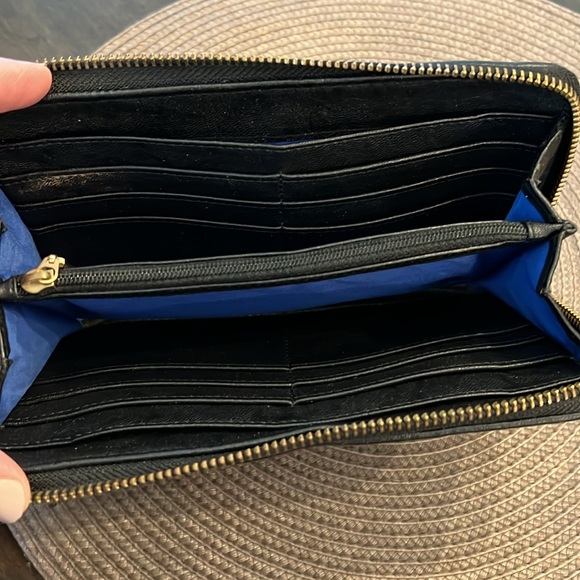 Matt & Nat wallet. Vegan leather. - Picture 3 of 4